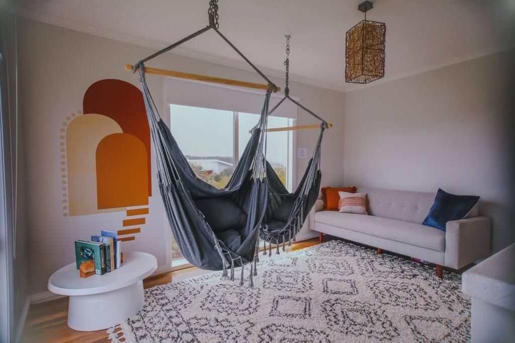 The Hangout King Beds Hammock Chairs With A View Port Campbell Εξωτερικό φωτογραφία